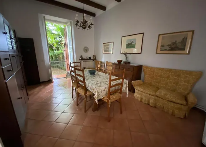 Belle Epoque Belvilla By Oyo Сasa de vacaciones Meina